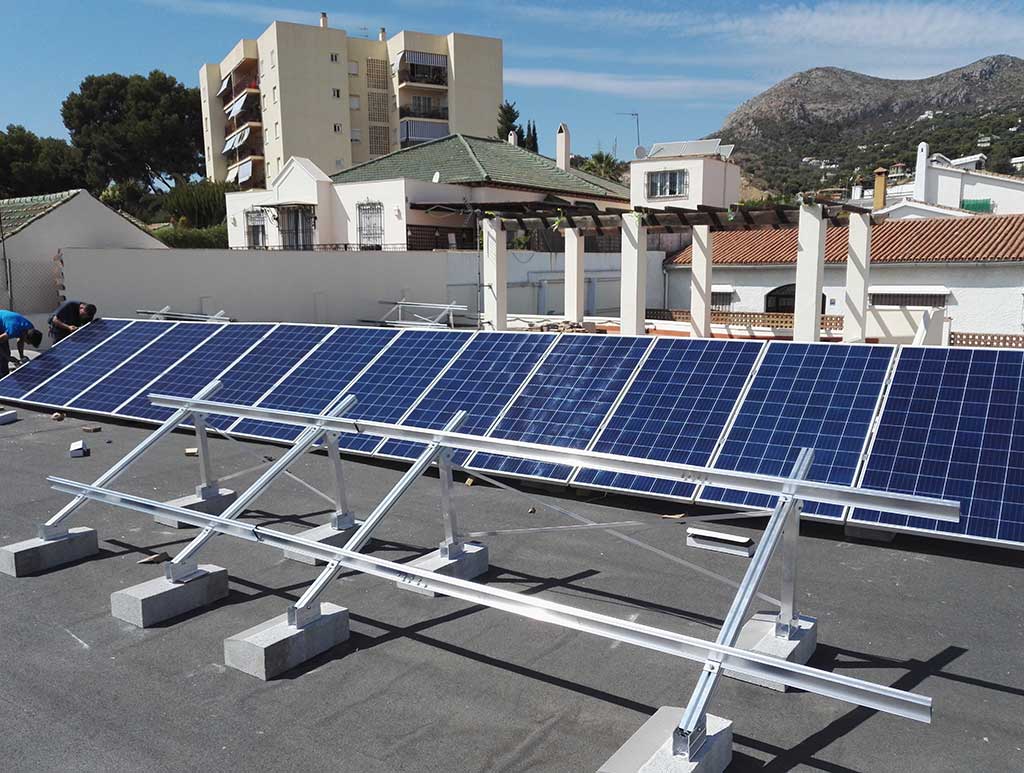 cuantas placas solares necesito