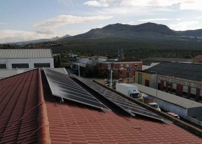 Instalación de autoconsumo en Nave Industrial en Torredonjimeno (Jaén)