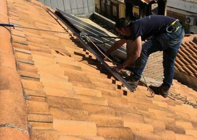 Instalación de autoconsumo de energía solar fotovoltaica en vivienda unifamiliar de Úbeda (Jaén)