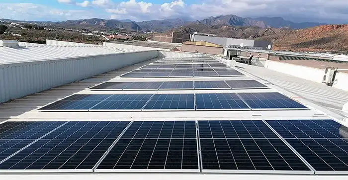 ¿Cuántas placas solares necesito?