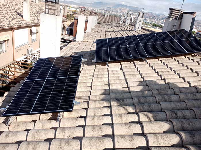 Instalación de placas solares en Armilla