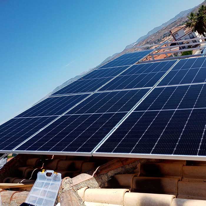 Instalación de paneles solares La Zubia Granada