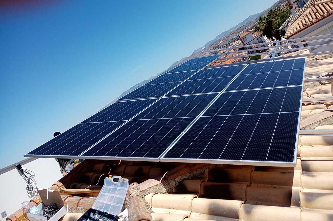 Instalación paneles solares La Zubia Granada 
