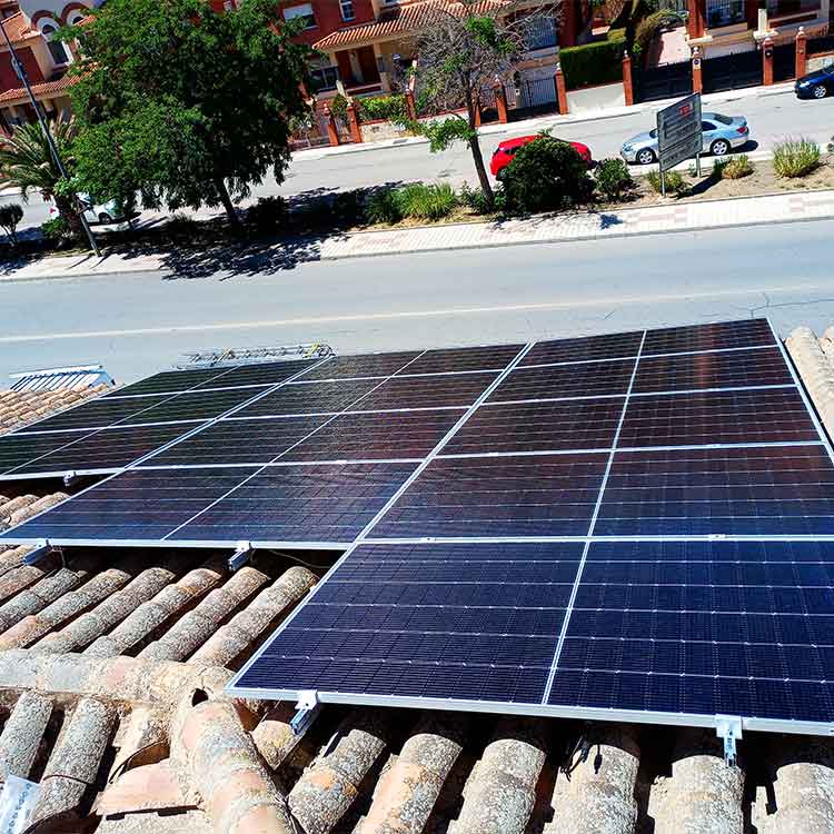 Instalación de placas solares Guadix, Granada Aficlima Solar