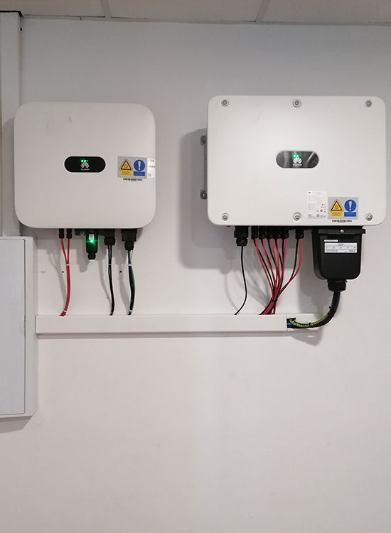 Inversor-Huawei-de-40kW-instalado-en-Huercal-de-Almeria instalación de inversor Huawei de 40kW en Huércal de Almería