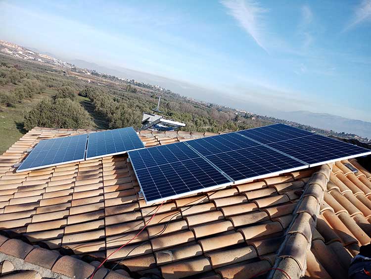 Instalación paneles solares Alhendín 