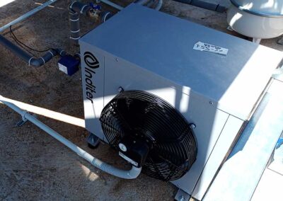 Sistema híbrido de placas solares instaladas en Níjar