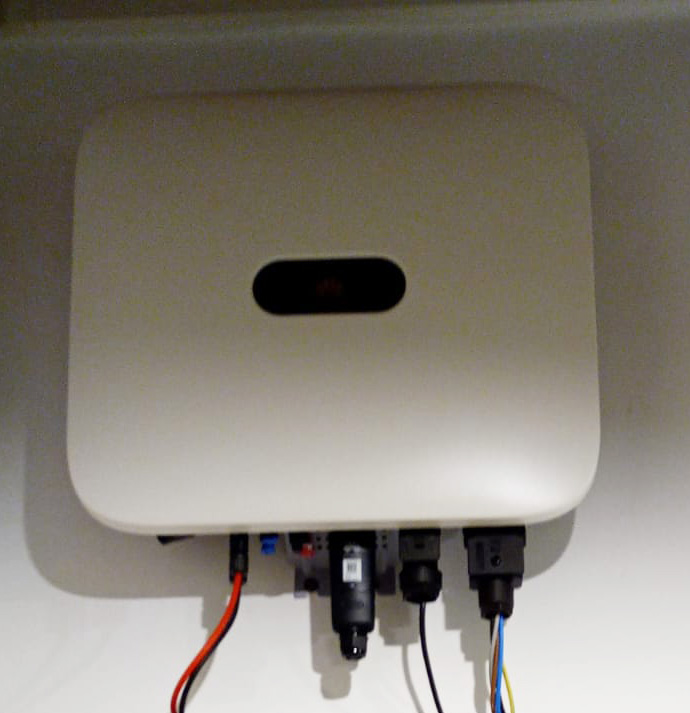 Inversor-Huawei-4kw-Instalado-en-Nijar Inversor Huawei de 4kw instalado en Níjar