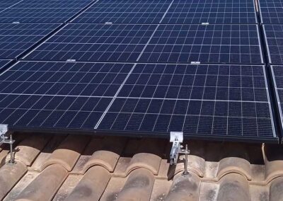 Paneles solares instalados en Santa Fe Granada